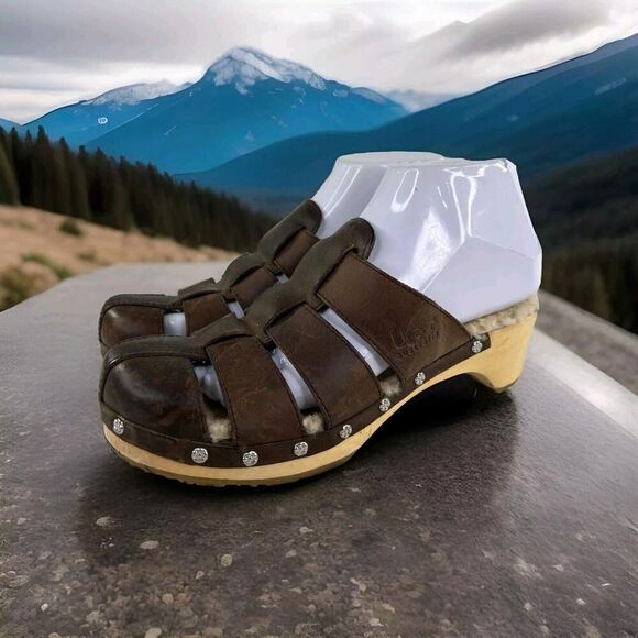 Ugg Australia Ore Fisherman Clogs US 7 Brown Leather Sherpa Lined Wooden Mules - Picture 1 of 11